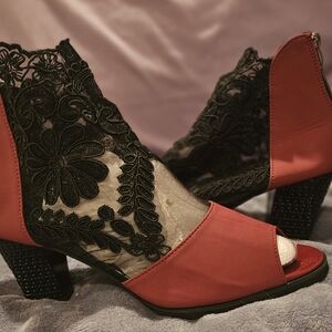 Elegant Black and Red Lace Women's Shoes